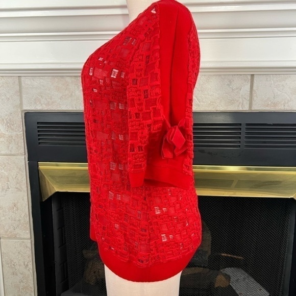 Carlisle New York Red Shirt Sleeve Textured Top with Split Sleeves and Bows - Picture 6 of 16